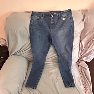 American Eagle Dream Jean